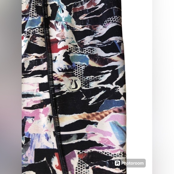 lululemon | size 4 Break Free Tight (25”) in Culture Clash Starlight Black - Picture 8 of 9
